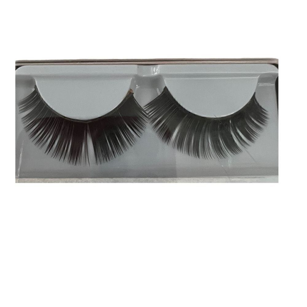 Extreme Lashes  - Picture 5 of 6
